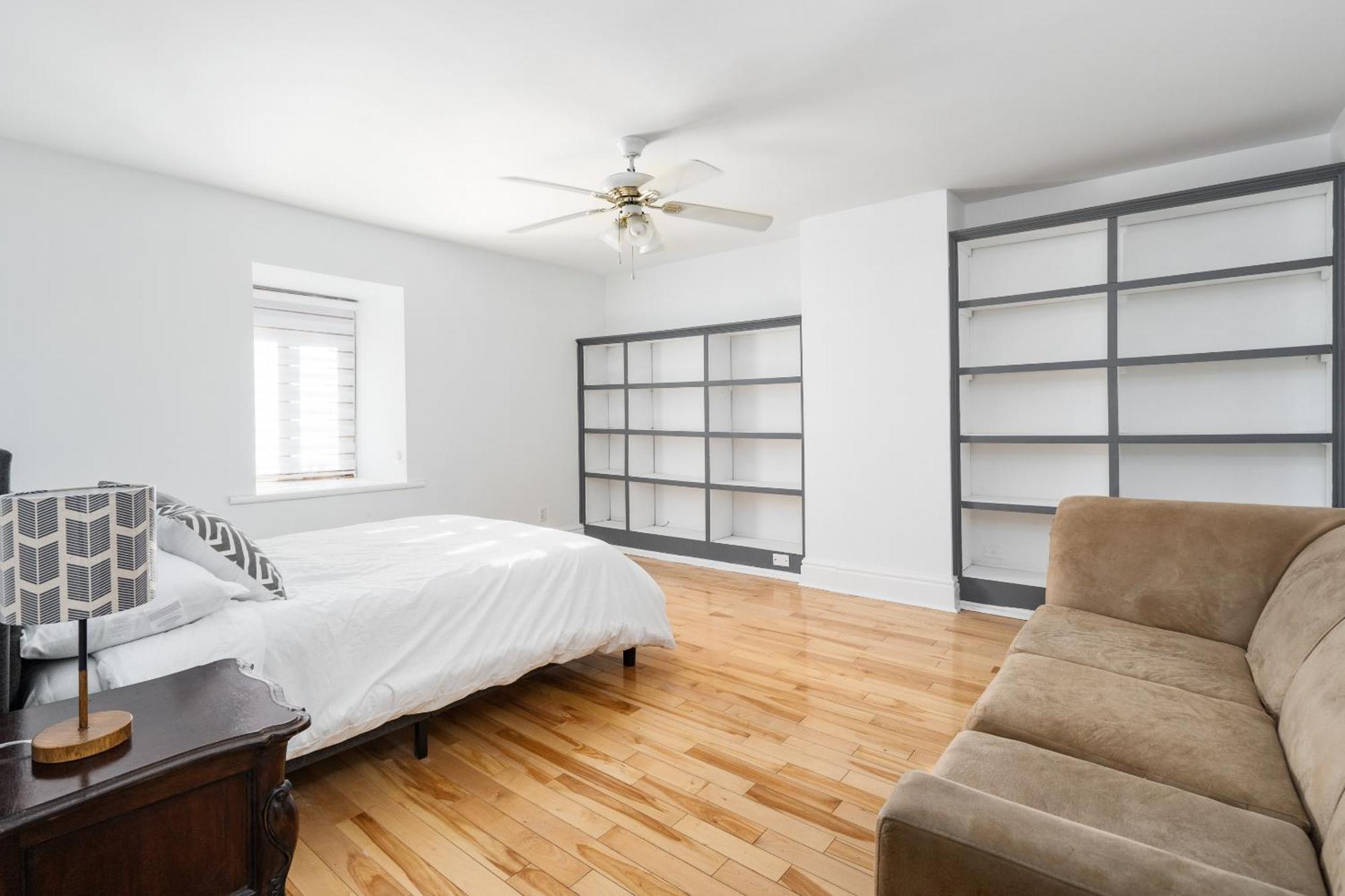 Centennial 6-Bedroom Waterfront Palace Sleeps 14 モントリオール エクステリア 写真