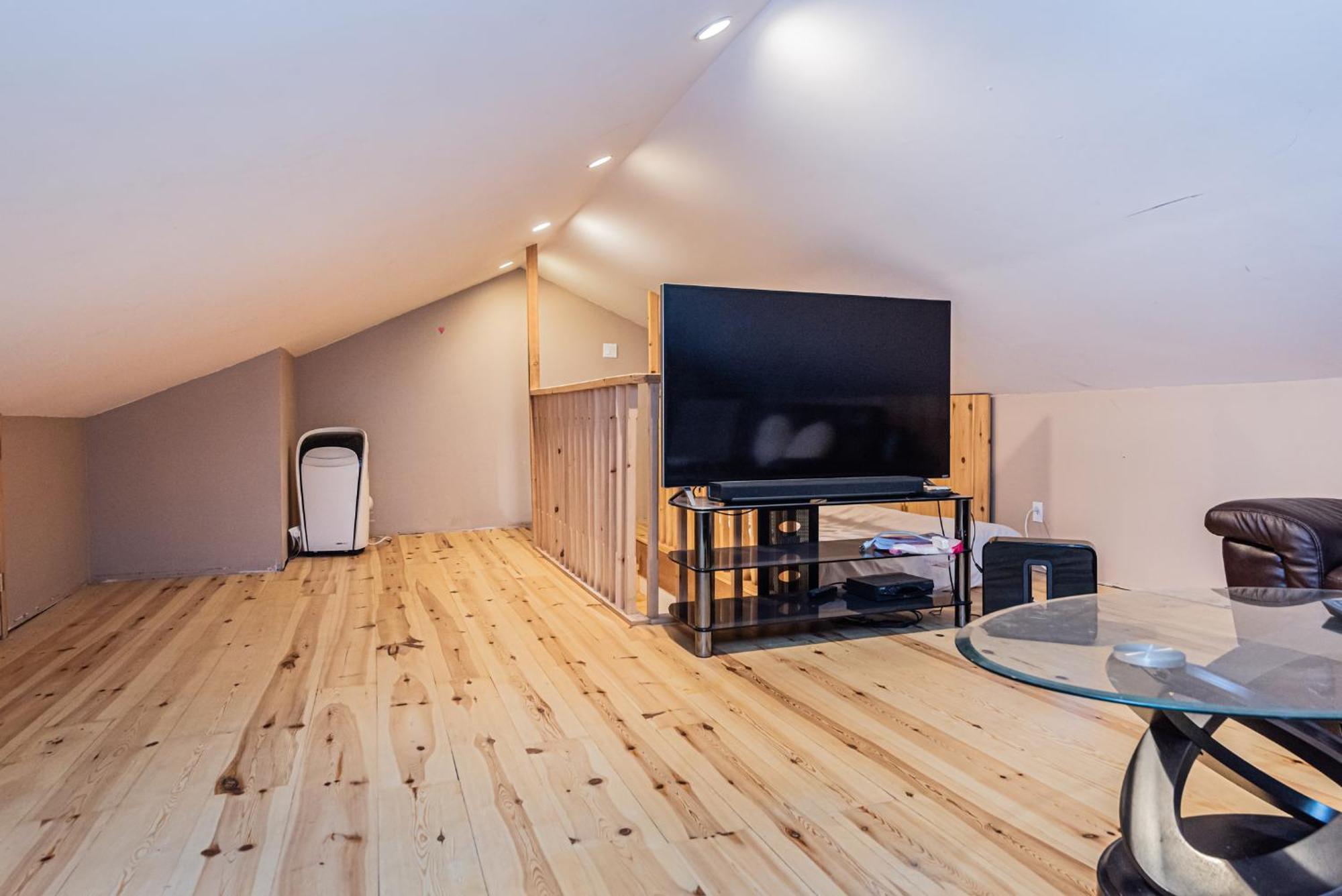 Centennial 6-Bedroom Waterfront Palace Sleeps 14 モントリオール エクステリア 写真