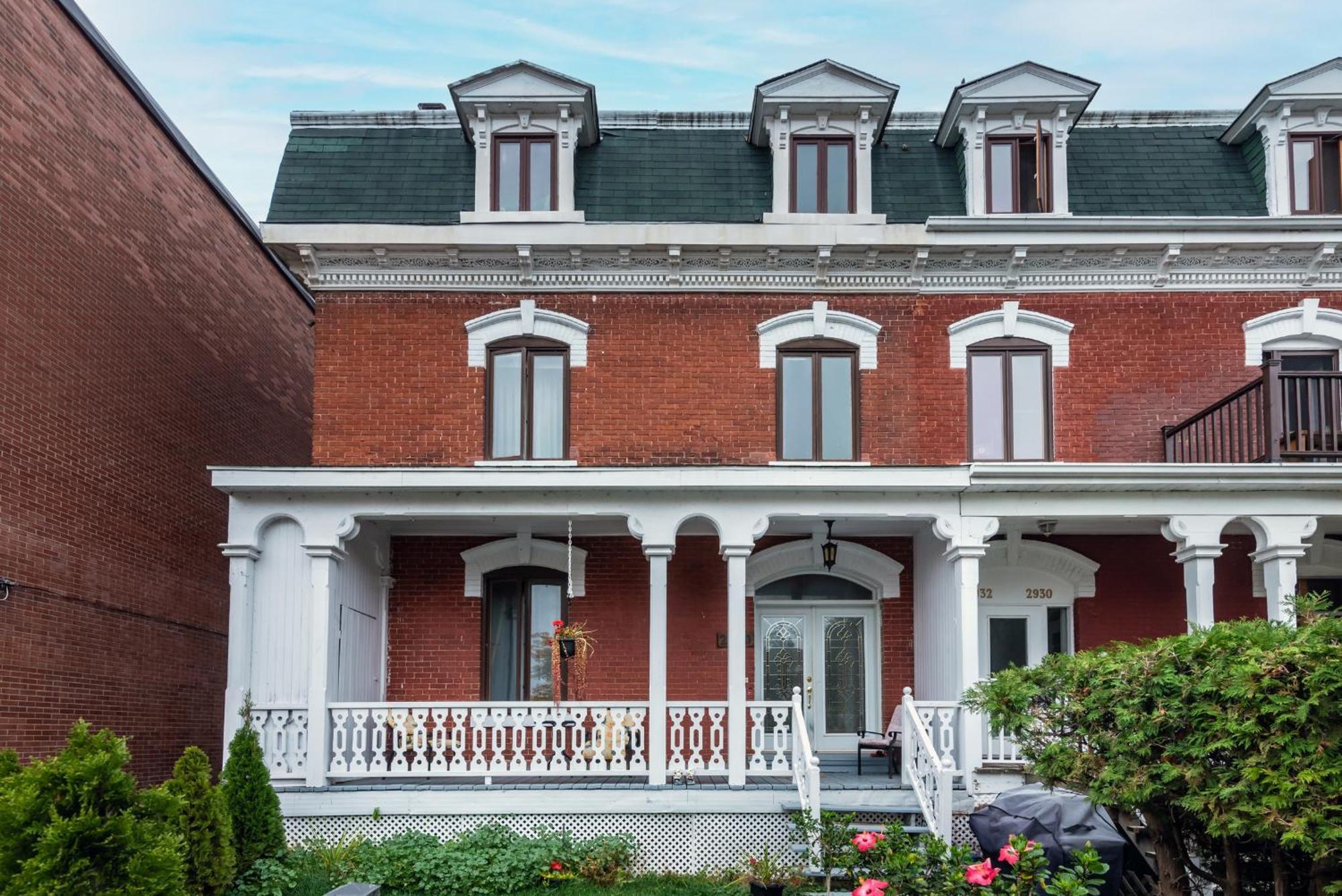 Centennial 6-Bedroom Waterfront Palace Sleeps 14 モントリオール エクステリア 写真