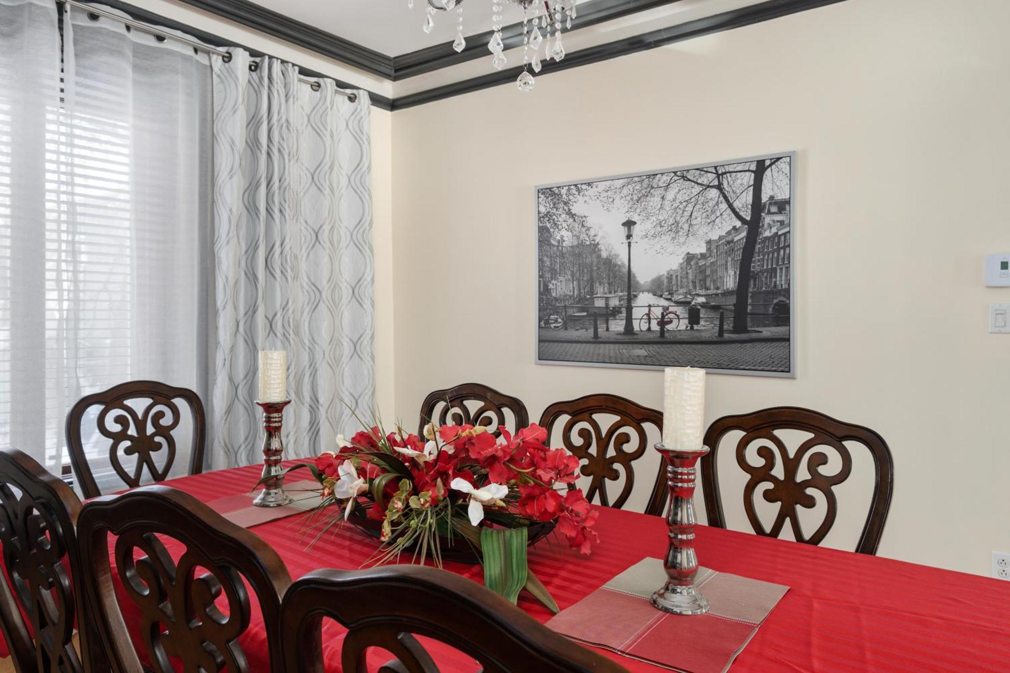 Centennial 6-Bedroom Waterfront Palace Sleeps 14 モントリオール エクステリア 写真